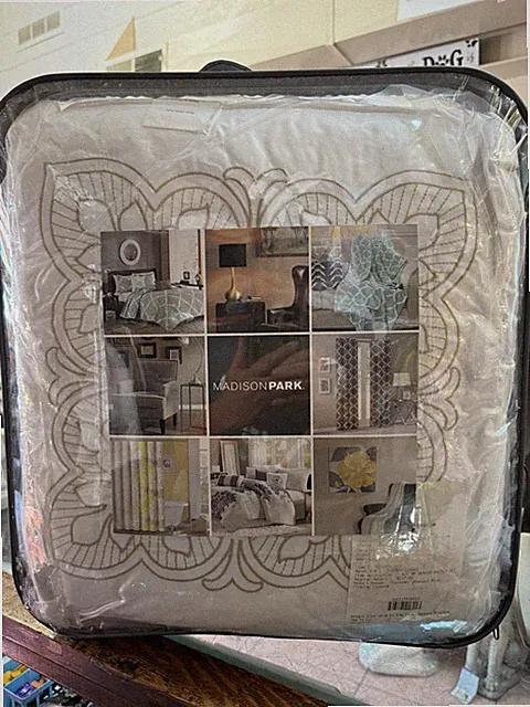 Madison Park 6 Piece Day Bed Cover Set 6pc Cream Color